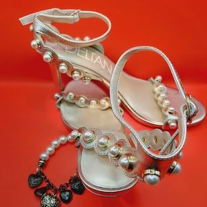 Deltan gold/pearl heels
